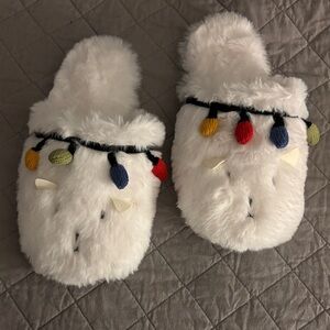 Aunt Bethany’s Cat slippers - national lampoons Christmas Vacation